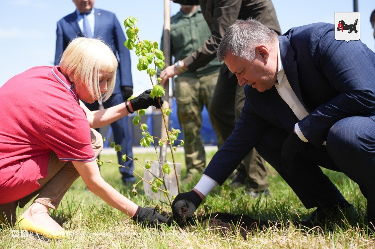 В суворовском училище в Иркутске высадили деревья в память погибших военкоров️